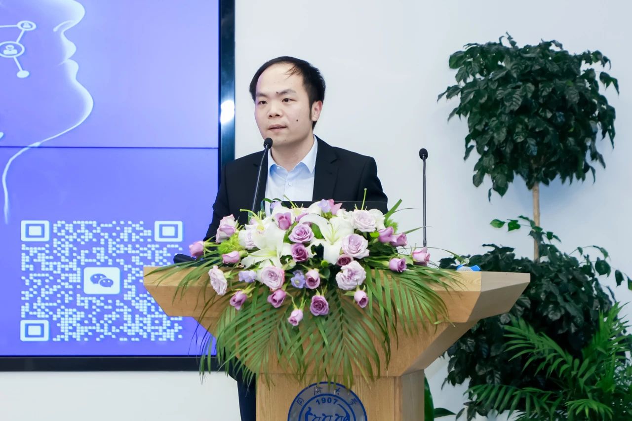 1716864444675136.jpg 1716864444675136.jpg